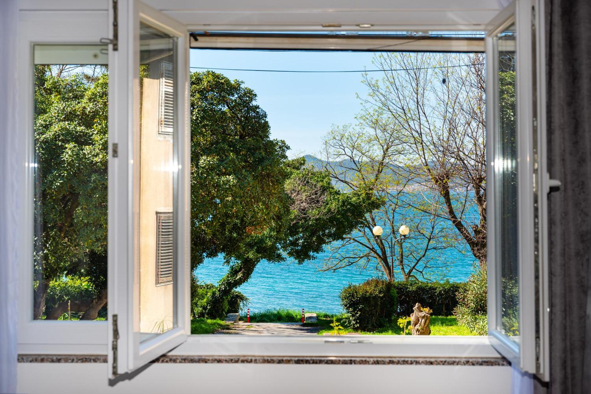 Kolovare Garden Oasis - First Row By Sea Leilighet Zadar Eksteriør bilde