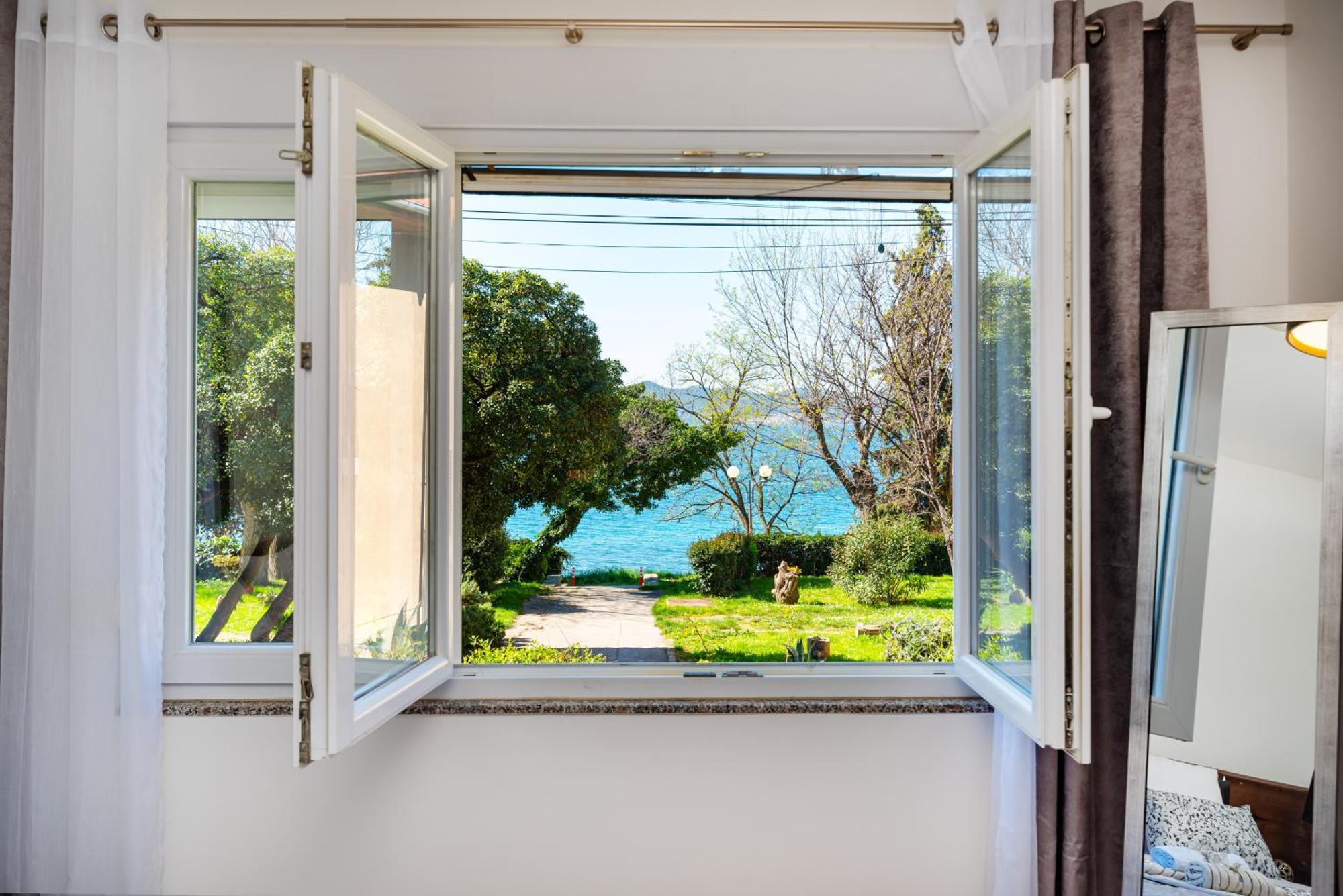 Kolovare Garden Oasis - First Row By Sea Leilighet Zadar Eksteriør bilde